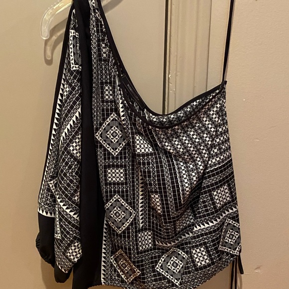 BCBG black one shoulder scarf print top - Picture 1 of 4